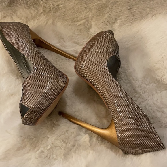 NWOB Restricted Blingy platform Stilettos Heels 7.5 - Picture 6 of 12